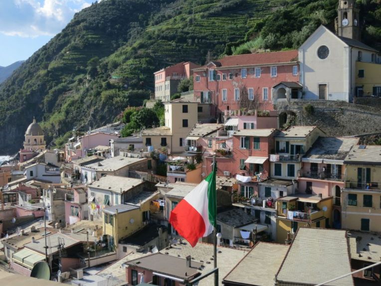 Hanging houses Vernazza