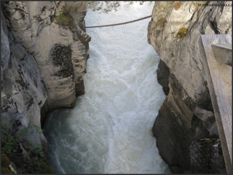 Sunwapta Falls 4