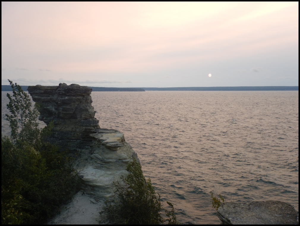 Sandstone at Miners Castle overlook