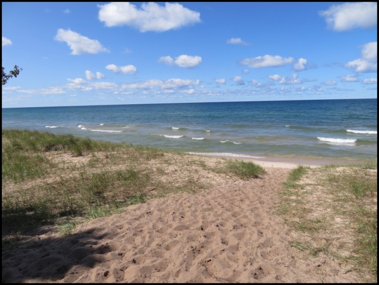 The Little Beaver trail ends to Superior Lake