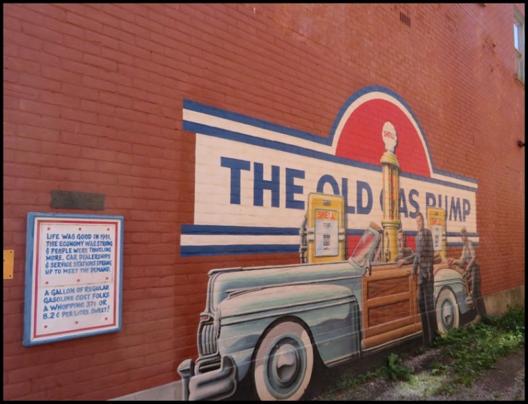 Pembroke mural - THE OLD GAS PUMP