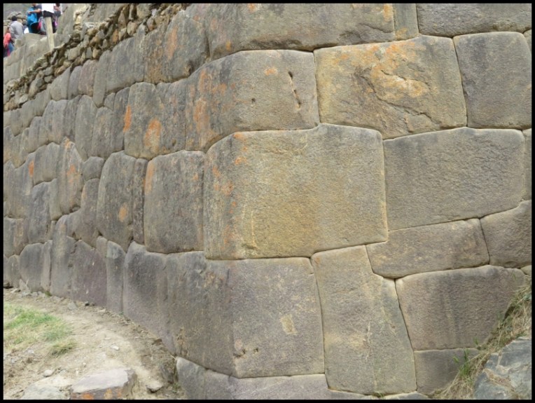 Ollantaytambo - Archeological park - close up stonework