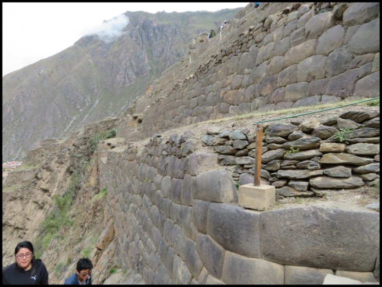 Ollantaytambo - Archeological park -the upper terraces - layers of cut stones