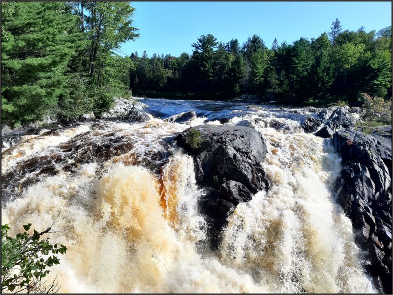 The Falls - Chutes Provincial Park