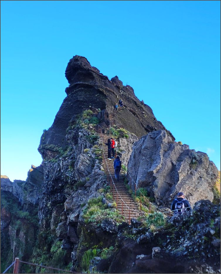 Vereda do Areeiro ascent