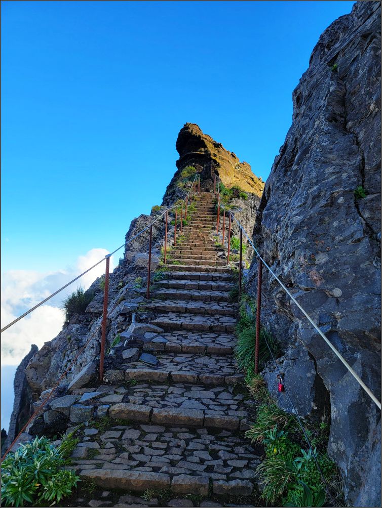 Vereda do Areeiro stairs to heaven