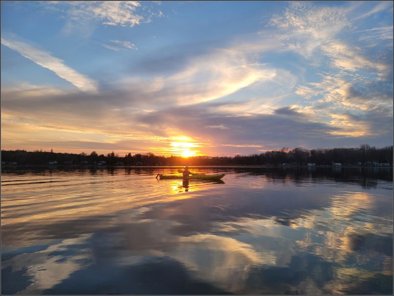 Paddling on Buckhorn lake