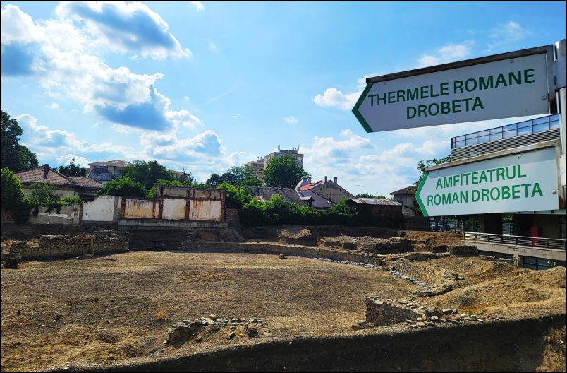 Roman amphitheatre ruins