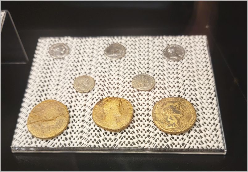 Roman coins 2nd century
