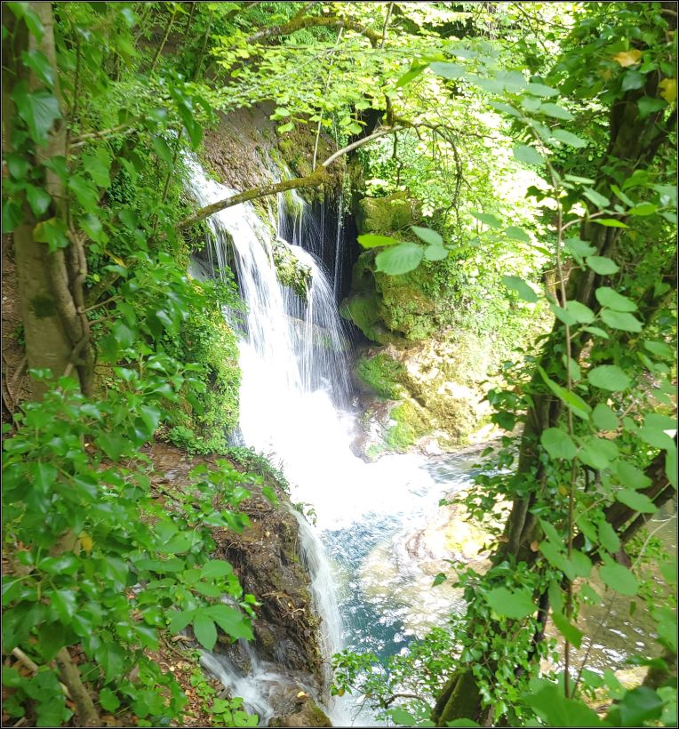 La Vaioaga Waterfalls