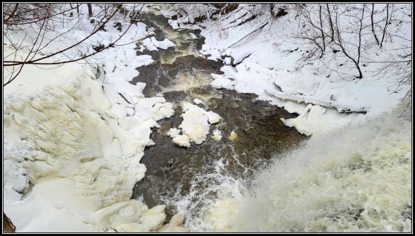 Smokey Hollow waterfalls