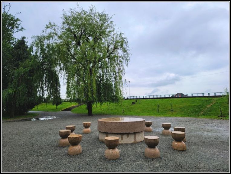 Table of Silence, Brancusi